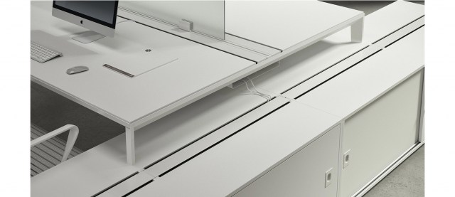 X5 Operative Desks