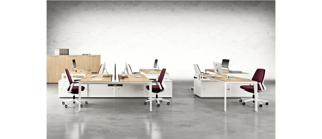 X5 Operative Desks